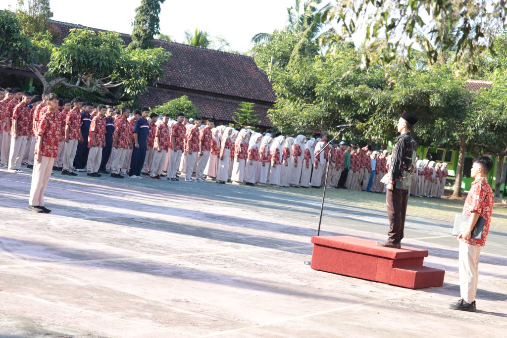 Upacara Bendera Hari Anak Nasional 2026 di SMK Negeri Jumo: Mewujudkan Generasi Hebat, Berkarakter, dan Terlindungi